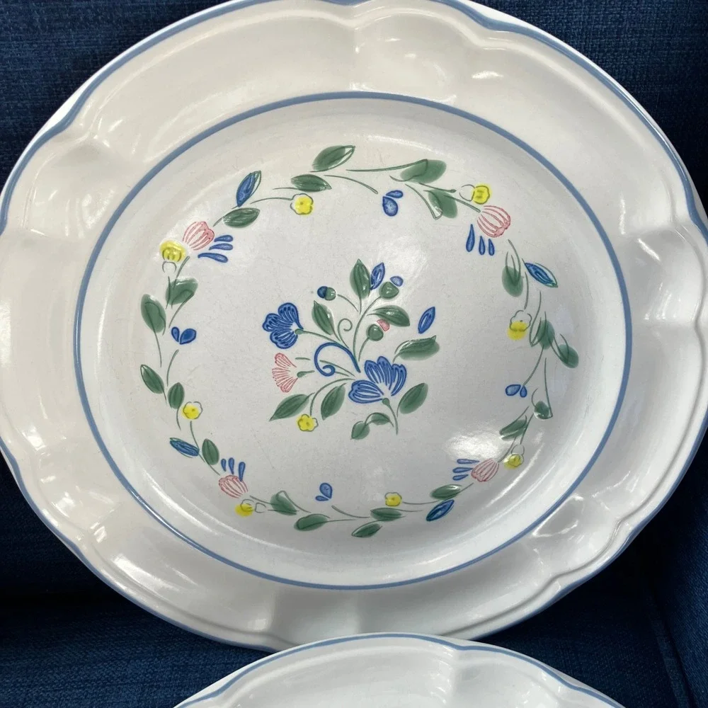 Floral Expression Stoneware Dinner Plates Set of 5 Vintage Blue Floral Scalloped